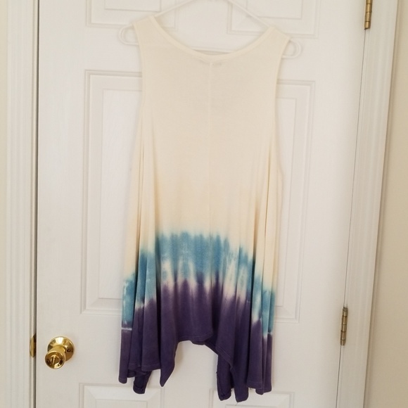 Gorgeous Fashion Nova Sleeveless Sweater - Picture 3 of 4